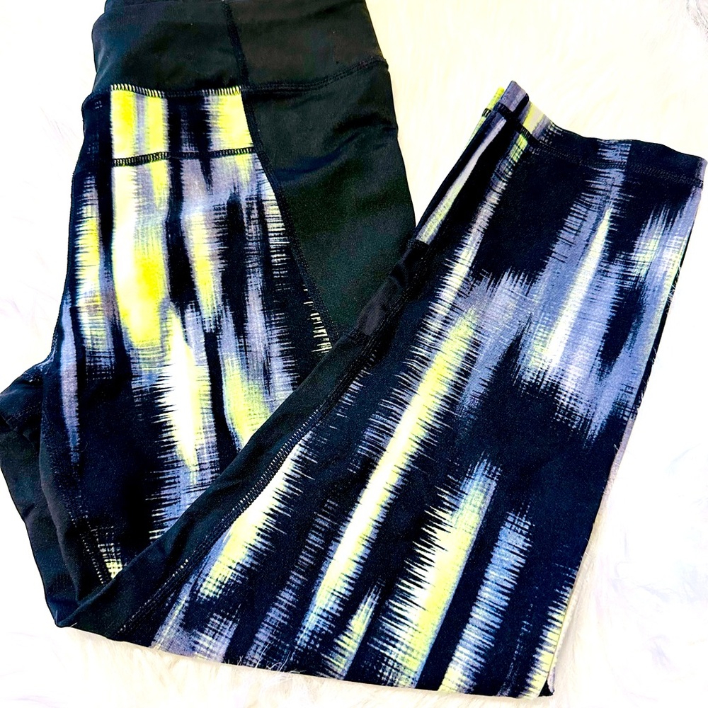 EUC Calvin Klein Performance Leggings Size M